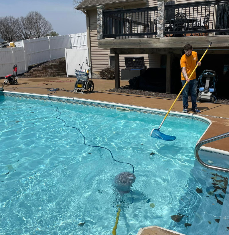 pool-cleaning